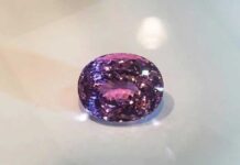 Dünýäniň iň uly melewşe ýakut daşy Şri-Lankada görkezildi