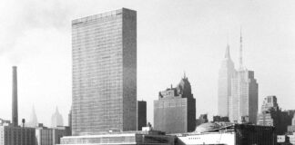 BMG-niň ştab-kwartirasynyň düýbüni tutmak dabarasy