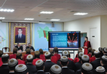 Туркменский вуз молодых дипломатов отметил День арабского языка