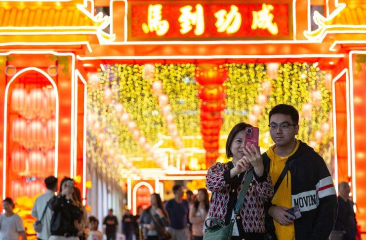 Pekinde hytaý Täze ýylyny garşylamaga taýýarlyk görülýär