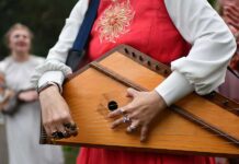 Gusli rus milli saz guraly diýlip ykrar ediler