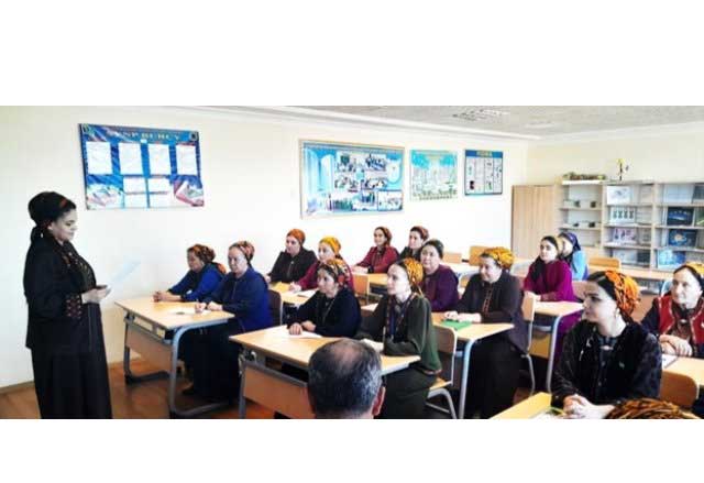 gyzylarbat-kitaphana-библиотека