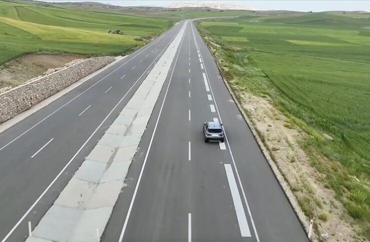 Hindistandaky ilkinji sazly ýol ýaşaýjylara ýaramady