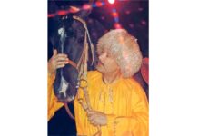 Sirk sungatyny arşa galdyran halypa