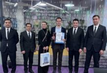 Turkmen Delegation Explores School 21 Innovations
