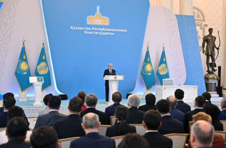 Gazagystanda täze Konstitusiýa mynasybetli baýramçylyk döredildi