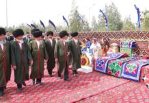 В Туркменистане проходит фестиваль бахши-дестанчи