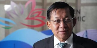 Min Aun Hlaýn Mýanmanyň Prezidenti boldy