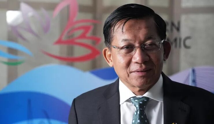 Min Aun Hlaýn Mýanmanyň Prezidenti boldy