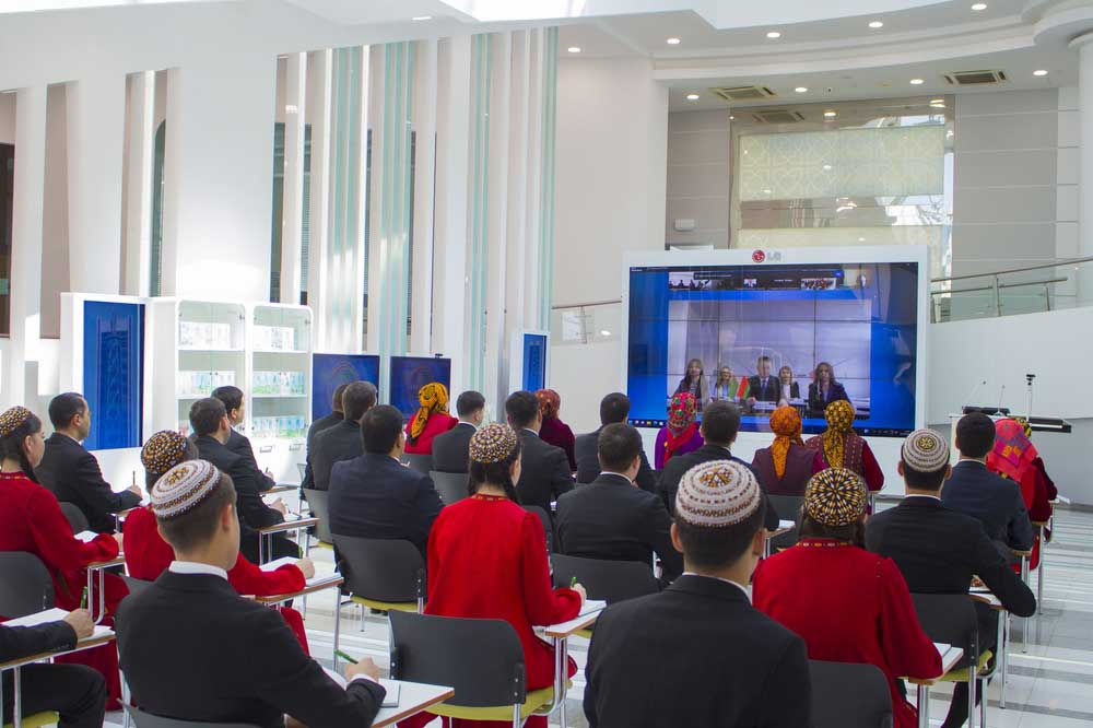 The-IV-International-Scientific-and-Practical-Conference-was-held-oil-gas-institute