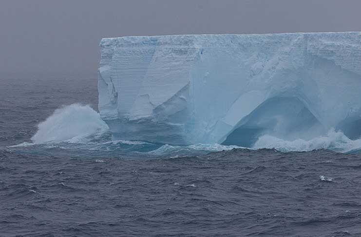 Dünýäniň iň uly aýsbergi “A23a” 40 ýyldan soň dargady