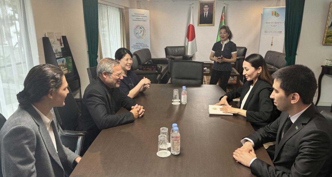 japan-turkmenistan-embassy-horse