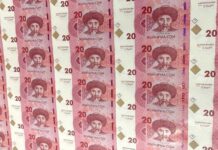 Kyrgyzstan begins printing its own national currency for 1st time in history