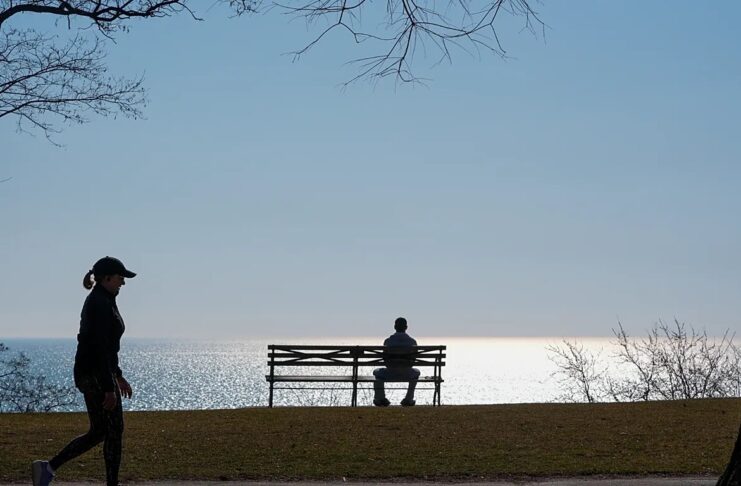 Ýalňyzlyk duýgusynyň saglyga täsiri: Alymlaryň täze barlaglary