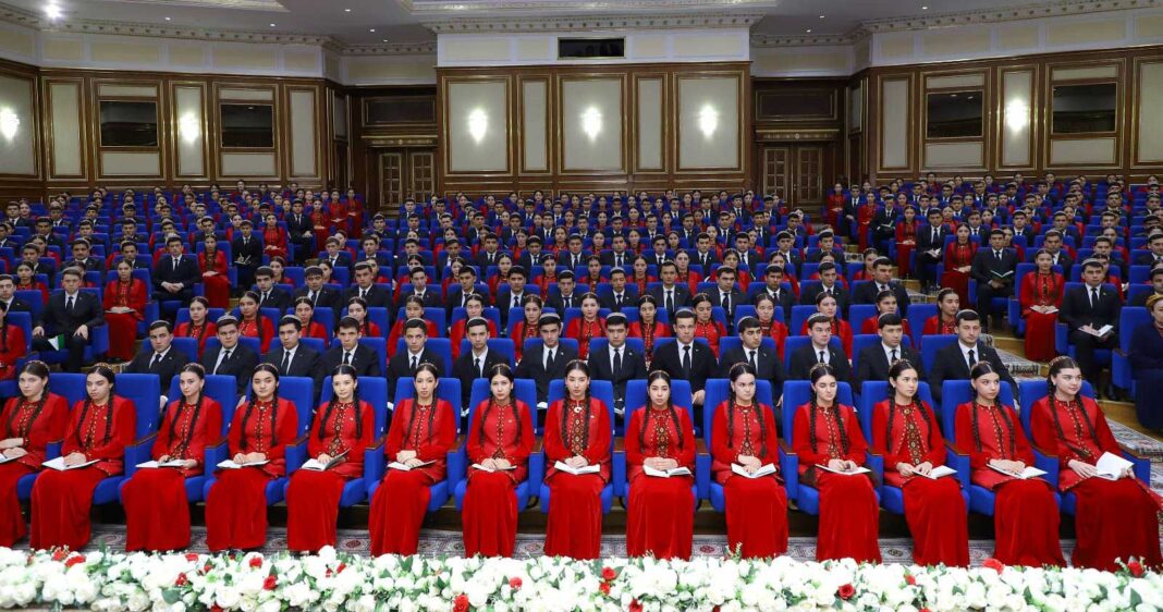 myrat-garryyew-yash-tebigatchy