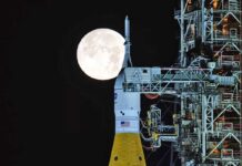 Aýa uçuş başlady