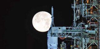 Aýa uçuş başlady