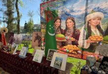 Türkmenistanyň medeni mirasy Täjigistanyň Döwlet medeniýet we sungat institutynda görkezildi
