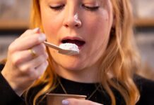 Toprak iýmek sungatmy ýa-da gadymy däp?