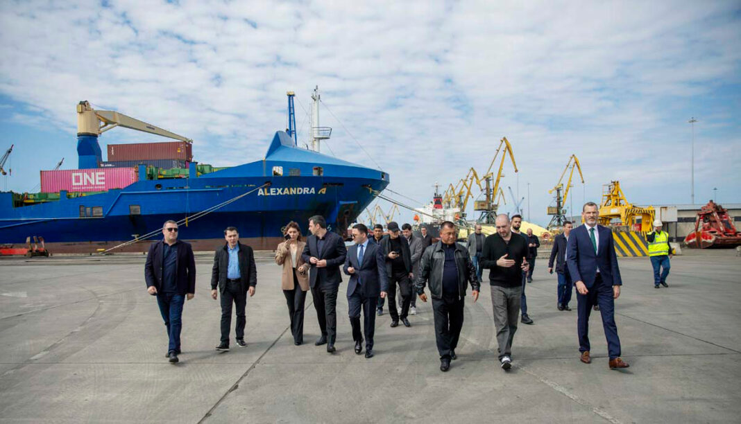 turkmen-delegation-n-ataguliyev-inb-georgia-port