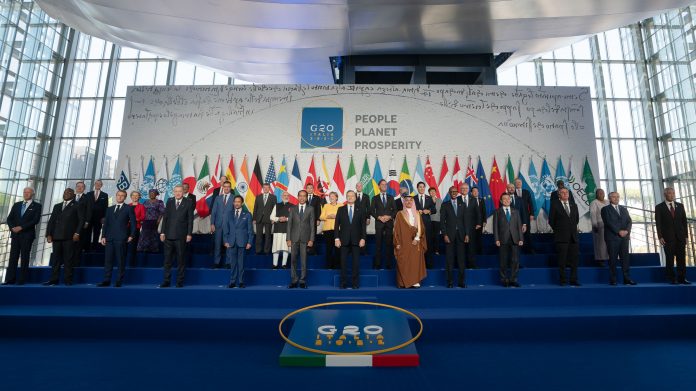 g20 summit rome family photo