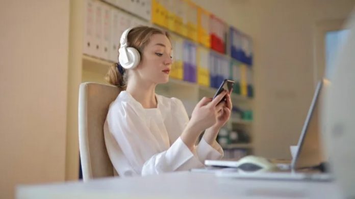 listening book audio