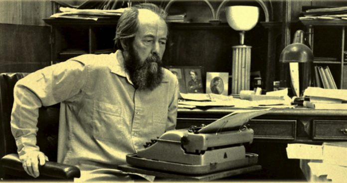 Aleksandr Solzhenitsyn rus writer