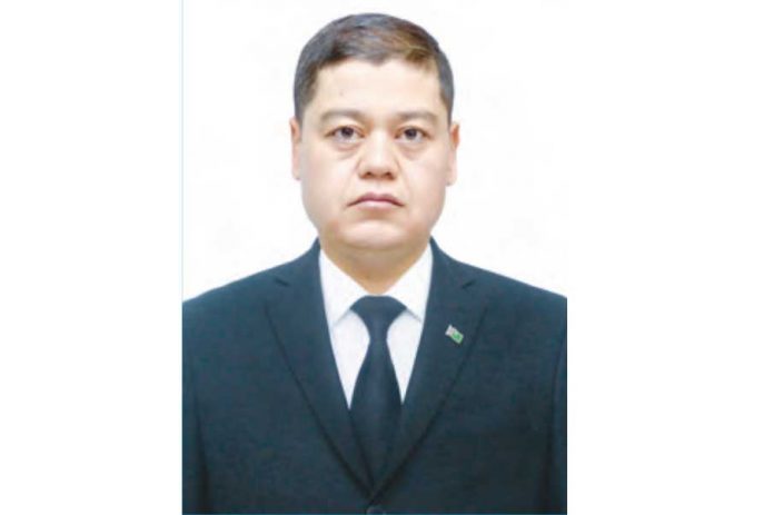Babamyrat-Tirkeşowiç-prezident-dalasgar