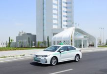 Aşgabatda taksi awtoulaglaryna sürüjiler kabul edilýär