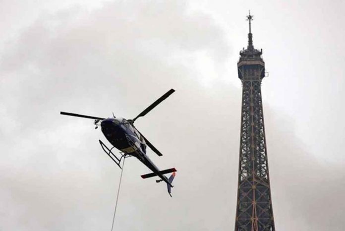 eifell-tall-paris-towers