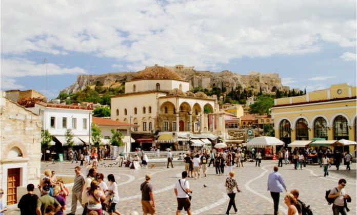 athens greece population