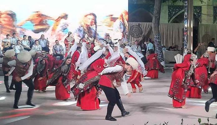 ozbek-konserti