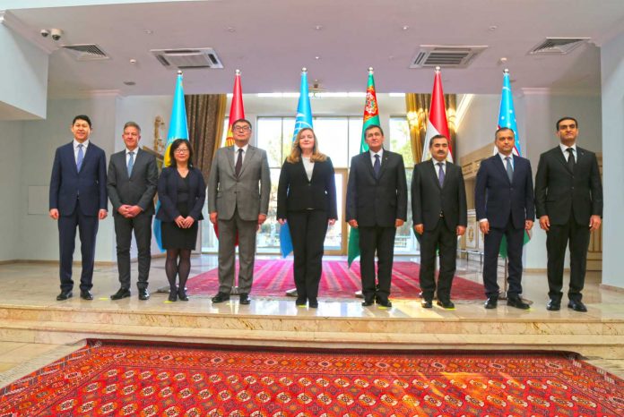 natalya-german-rashid-meredov-in-preventive-regional-center-in-ashgabat-11.12.2022-in-ashgabat--5X2A8982