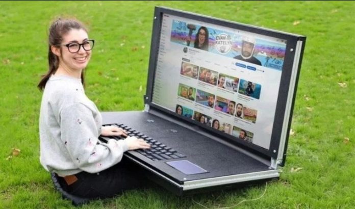 biggest notebook lap top