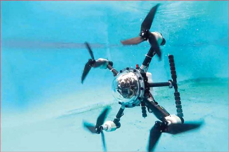 Ýüz­mä­ge ukyp­ly kwad­ro­kop­ter