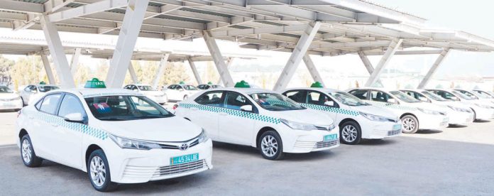 toyota-corolla-taxi-taksi-2023-03-02-19