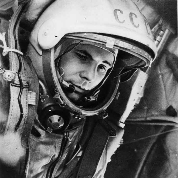 Yuri_Gagarin_pillars-first-man-on-space