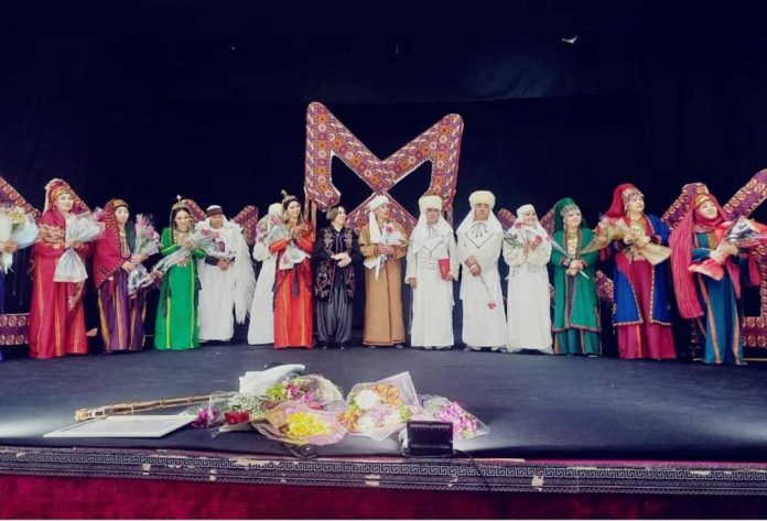 pyragy-sahna-spektakl-oyny-gyrgyzstan-kyrgiziya-magtymguly-teatr
