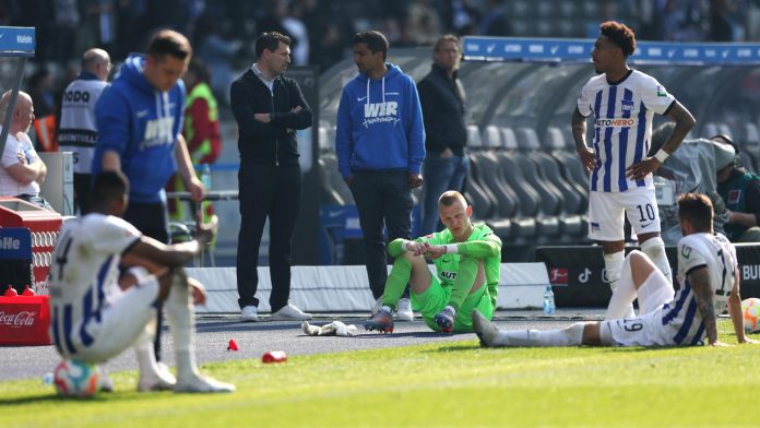 enttaeuscht-hertha-bsc-100