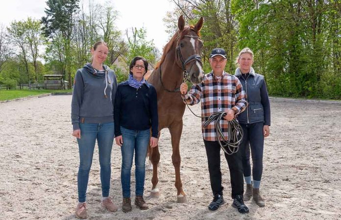 ex-president-of-turkmenistan-halk-maslahaty-germany-horse-290423-043PR