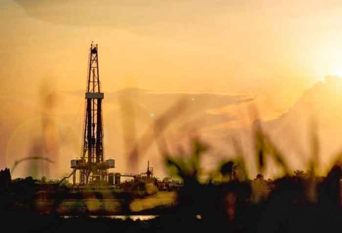 oil-gas-well-drilling-petrol-kuyusu----gaz