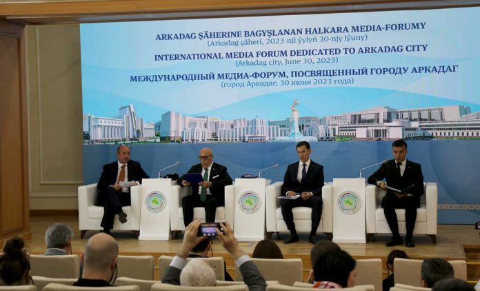 arkadag-city-halkara-media-forum-5X2A5282