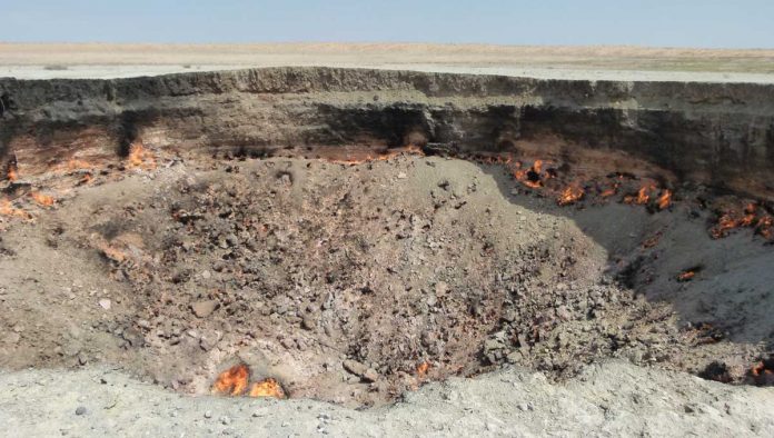 derveze-derweze-darvaza-gas-crater-P1210603