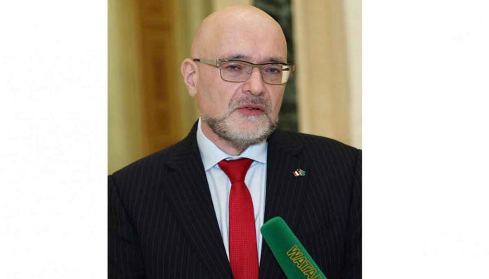 france-ambassador-mets-president