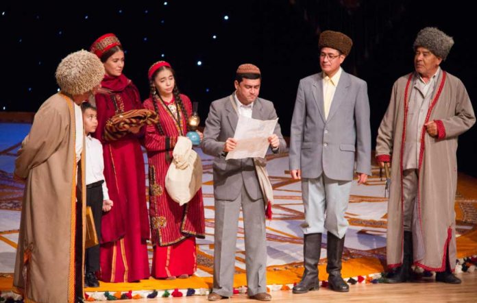 arkadag-city-teatr-sahna-oyun-oyny-04