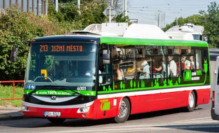 hydrogen-powered-bus-in-prag