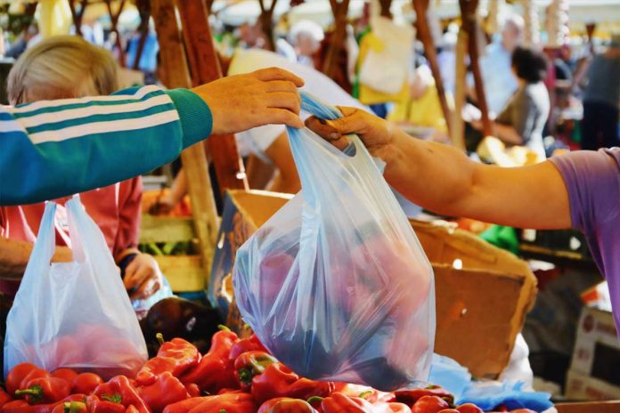 plastic-bag-Önümçiligini-bes-etmekçi