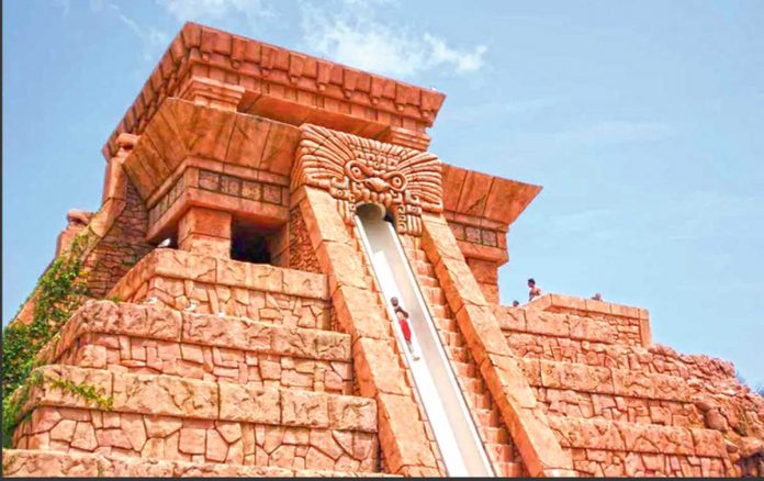 pyramid-water-park-suw-seyilgahi