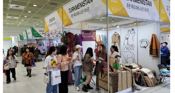seul-seoul-s-korea-turkmenistan-made-in-show-pavilion