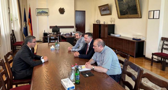 turkmen-ermeni-yerewan-erivan-armenia